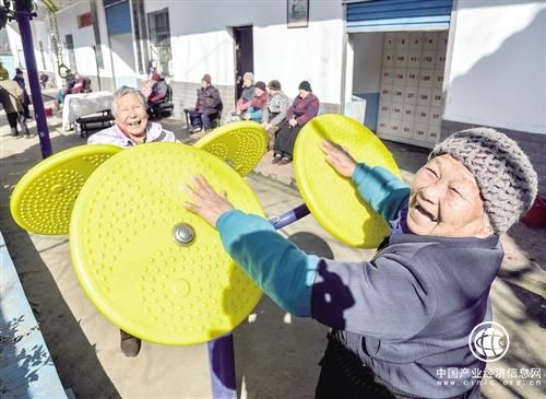 獨守空房無(wú)人照料 農村“老有所養”還要再破題