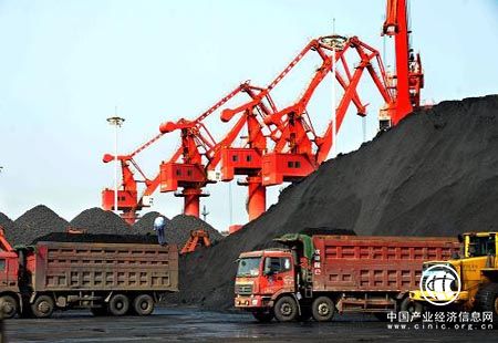 7月進(jìn)出口增速創(chuàng  )年內新低 大宗商品進(jìn)口量回落