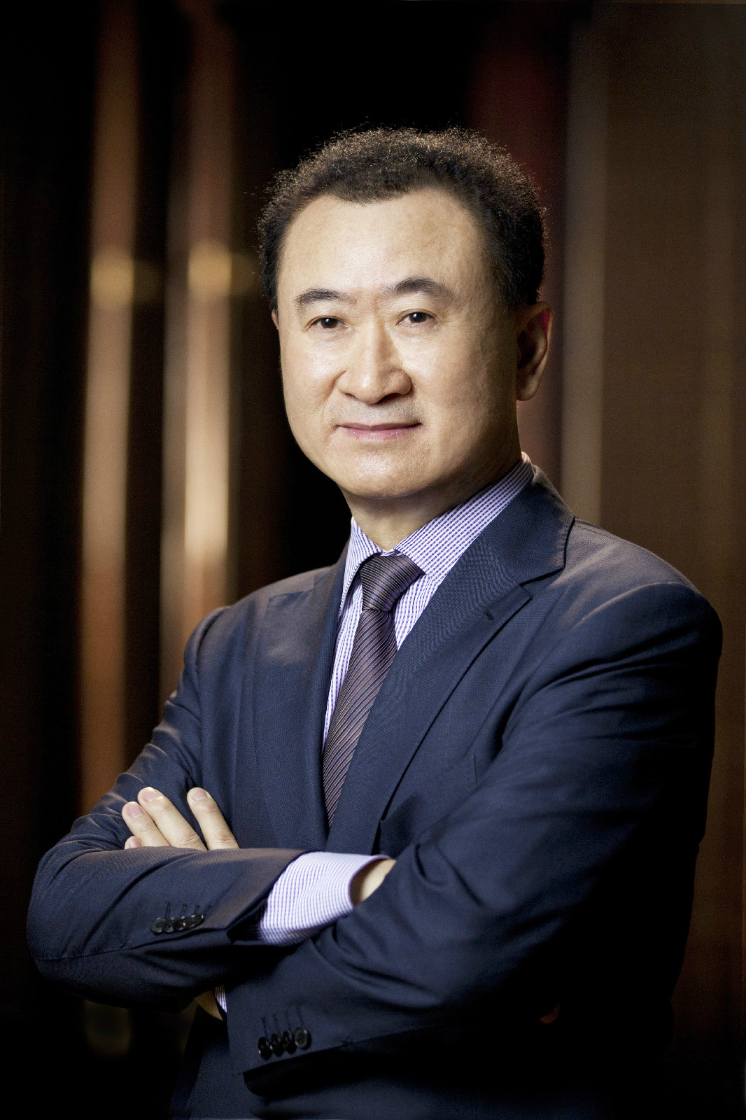 王健林賣(mài)掉國內近八成持有項目，海外投資已接近2500億