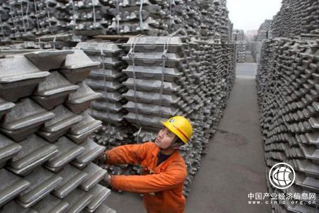 下半年國內鉛消費難有亮點(diǎn) 鉛價(jià)存回落風(fēng)險