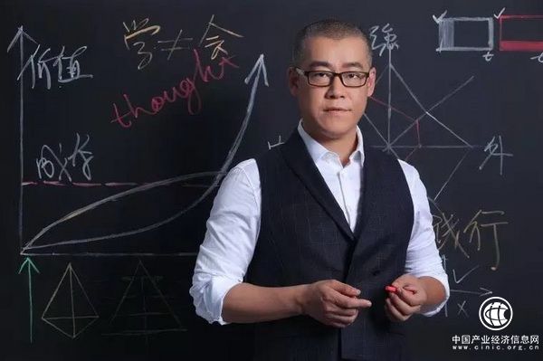用一個(gè)沒(méi)有白皮書(shū)的ICO項目融資近2億美元，李笑來(lái)是誰(shuí)？ 