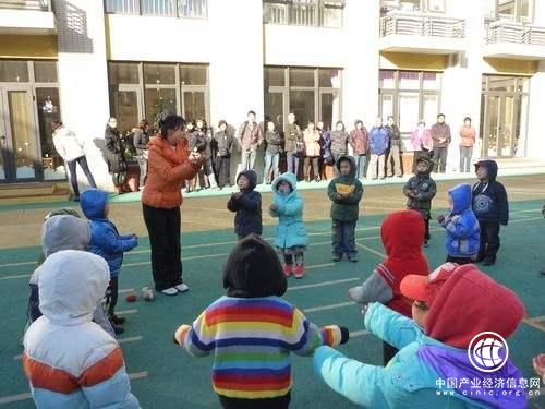 北京部分幼兒園為解決入園難試點(diǎn)半日班，遭家長(cháng)抱怨