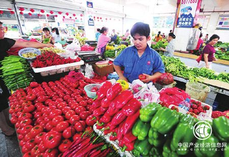 今年上半年內需對我國經(jīng)濟增長(cháng)貢獻率為96.1%