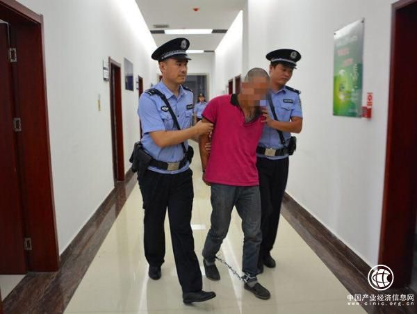 湖南花垣警方在內蒙古抓獲9年前命案逃犯：追擊2451公里