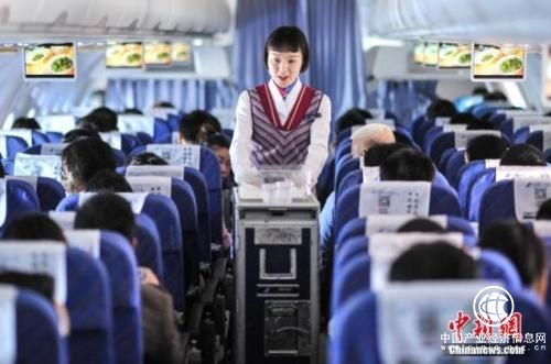 　　資料圖：圖為民航班機內 楚洪雨攝