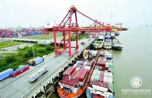 長(cháng)江沿線(xiàn)綠色港口建設亟待加速