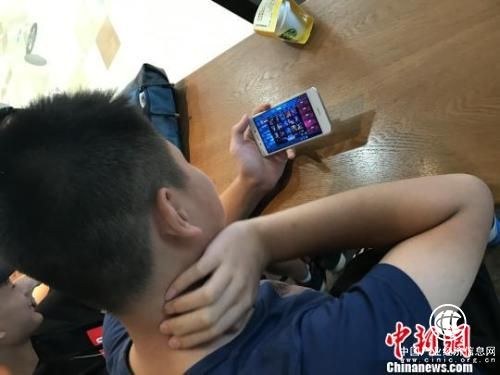 中小學(xué)生手機監管 是疏還是堵？
