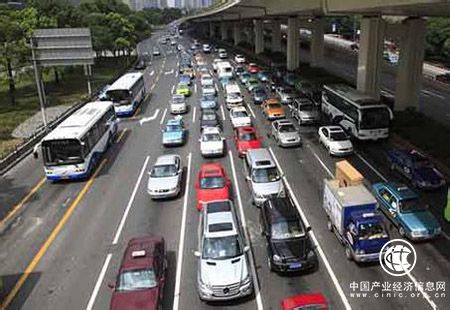 萬(wàn)億汽車(chē)后市場(chǎng)迎新一輪資本角逐 重資產(chǎn)專(zhuān)業(yè)化成趨勢