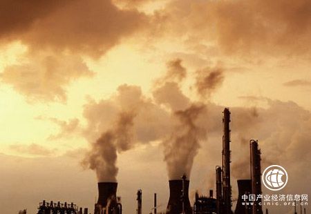大氣污染防治進(jìn)入攻堅期 重點(diǎn)調整能源結構和產(chǎn)業(yè)結構