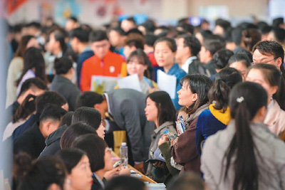 今年高校畢業(yè)生人數再創(chuàng  )新高 各地捧出就業(yè)大禮包