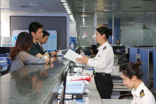 提前兩年完成要求 我國口岸整體通關(guān)時(shí)間壓縮過(guò)半