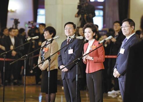 全國政協(xié)十三屆二次會(huì )議首場(chǎng)“委員通道”掃描