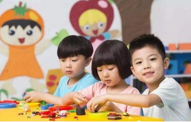 作業(yè)幫上線(xiàn)圍棋直播課 布局棋類(lèi)培訓