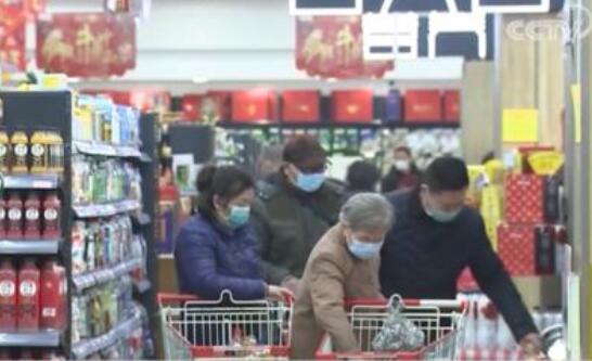 8210億元!春節消費“?！眲攀?></a></div><!-- img end -->	<div   id=